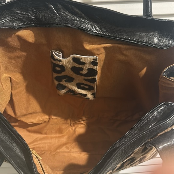 EUC Maurizio Taiuti Genuine Leather Leopard Print Handbag/Shoulder bag/Tote bag. - Picture 11 of 14